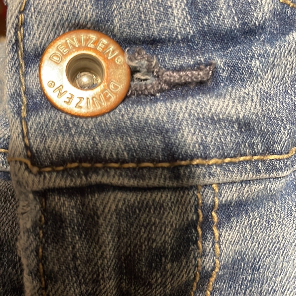 Denizen Jeans - Picture 11 of 12